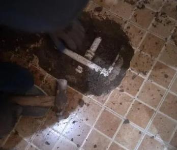 龙凤卫生间漏水维修公司为您分享下卫生间渗水如何处理及注意事项
